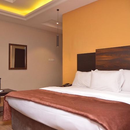 Residency Hotel Lekki Lagos Esterno foto