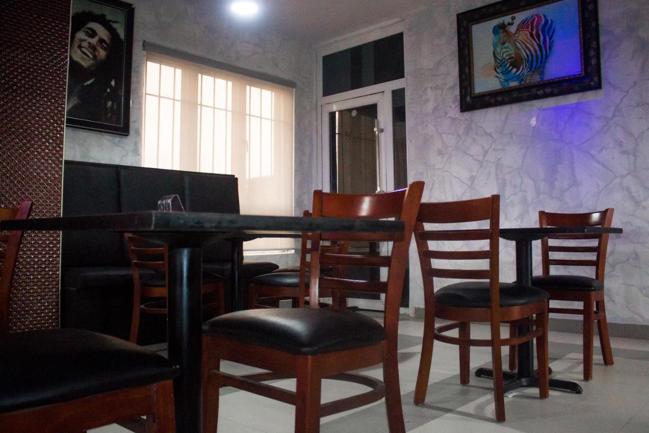 Residency Hotel Lekki Lagos Esterno foto