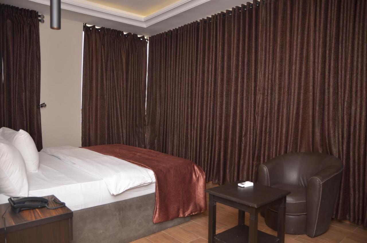 Residency Hotel Lekki Lagos Esterno foto